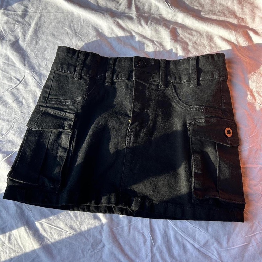 SHEIN Black Cargo Skirt
